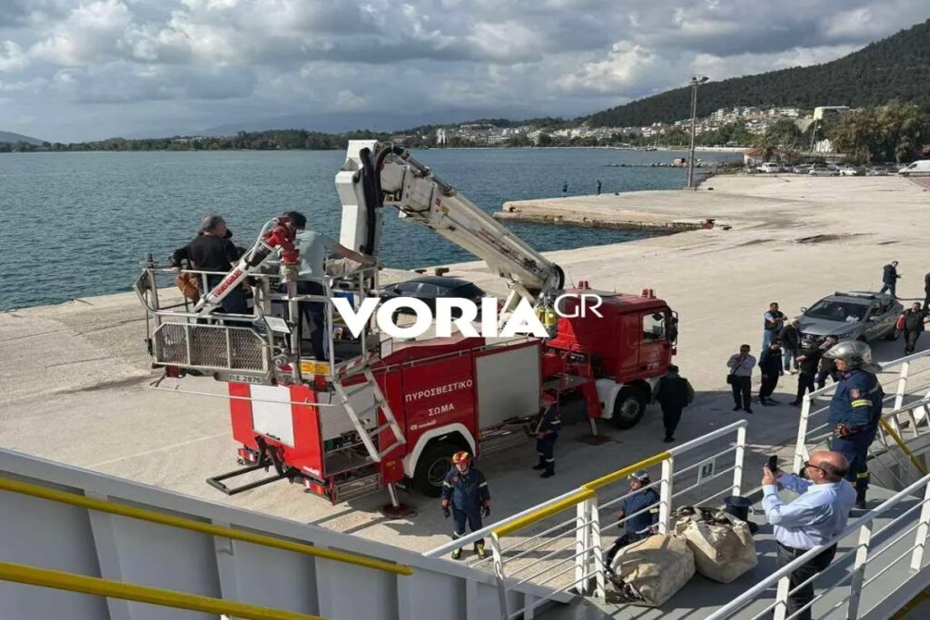 Ηγουμενίτσα: Ταλαιπωρία για επιβάτες πλοίου – Έσπασε η μπουκαπόρτα την ώρα που έδενε στο λιμάν