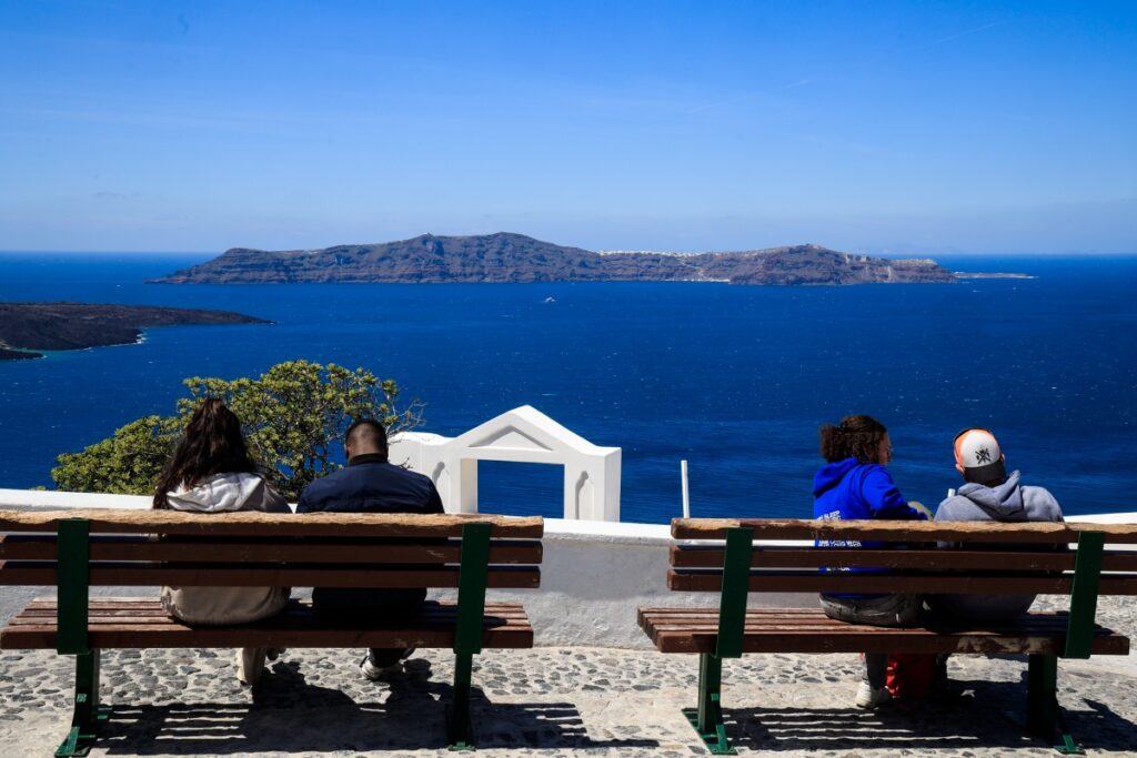 Καιρός: Καλοκαίρι μέχρι τη Δευτέρα του Πάσχα – Από Τρίτη βροχές και πτώση της θερμοκρασίας [βί