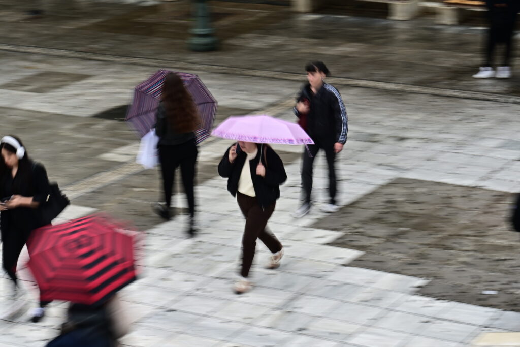 κακοκαιρία Καιρός - Κολυδάς: Δύο πυρήνες κακοκαιρίας πλήττουν τη χώρα – Σε αυτές τις περιοχές αναμένονται καταιγίδες