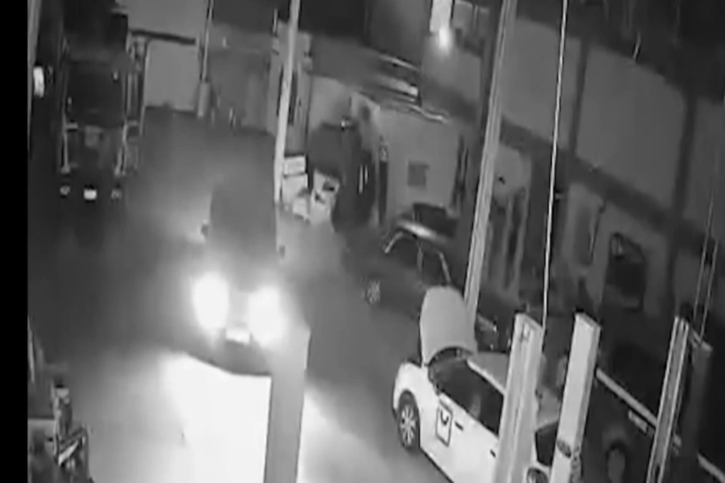 Θεσσαλονίκη: Καρέ καρέ η κλοπή οχήματος από φυλασσόμενο χώρο με συναγερμό [βίντεο]