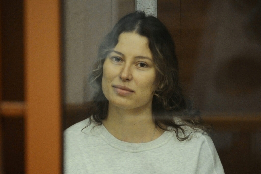 Ανταλλαγή κρατουμένων μεταξύ ΗΠΑ – Ρωσίας: «Ελεύθερη η Ξένια Καρελίνα»