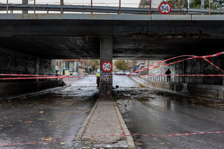 Κεντρική Μακεδονία: Διακοπή κυκλοφορίας σε επαρχιακές οδούς, λόγω της κακοκαιρίας