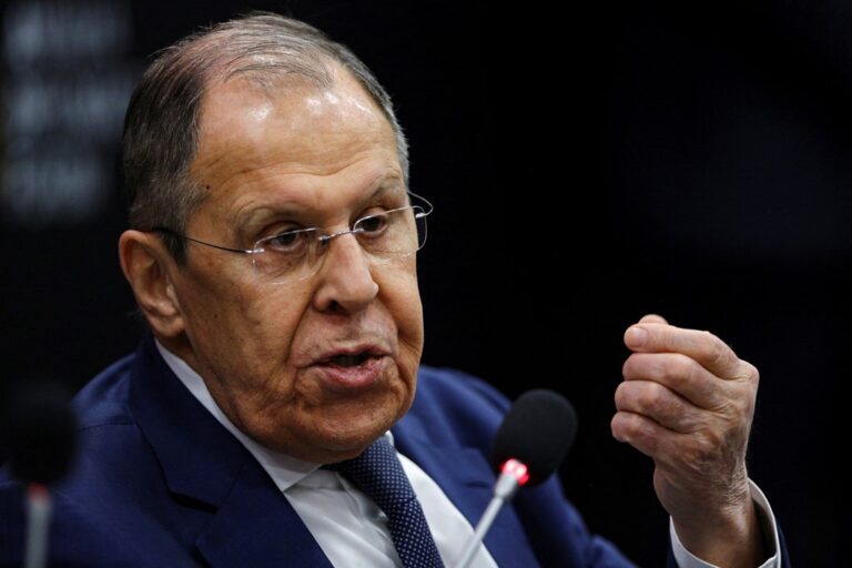 Λαβρόφ: «Δεν είναι εύκολη η συμφωνία με τις ΗΠΑ για ειρήνευση στην Ουκρανία»
