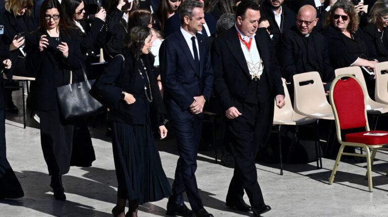Κηδεία Πάπα Φραγκίσκου: Στο Βατικανό ο Κυριάκος Μητσοτάκης με την σύζυγό του, Μαρέβα