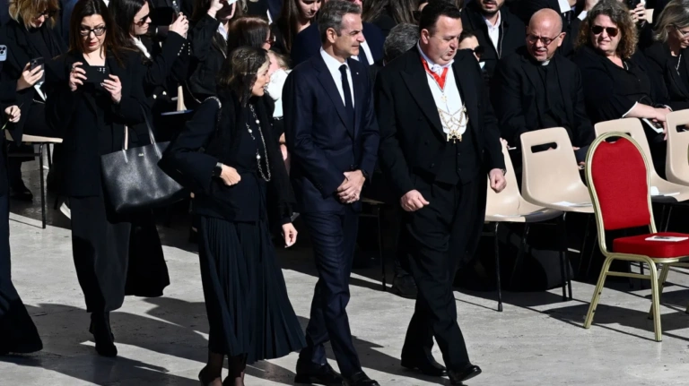 Κηδεία Πάπα Φραγκίσκου: Στο Βατικανό ο Κυριάκος Μητσοτάκης με την σύζυγό του, Μαρέβα