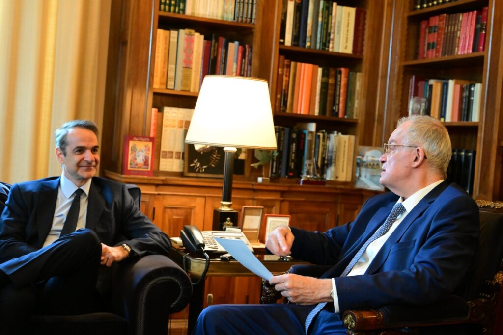 Μητσοτάκης σε Τασούλα: Όλες οι ενδείξεις για την οικονομία είναι θετικές – Σημαντική η σταθερό