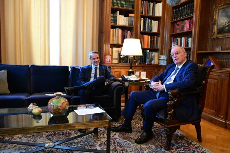 Με τον Κυριάκο Μητσοτάκη θα συναντηθεί την Δευτέρα (23/6) ο Κωσταντίνος Τασούλας 