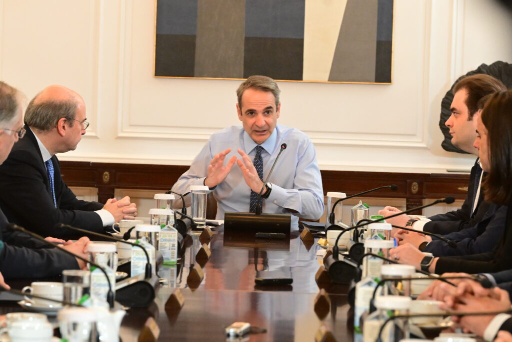 Μητσοτάκης: Η κυβέρνηση εγγυάται ότι η οικονομία είναι έτοιμη για τις προκλήσεις μετά τους δασμούς &