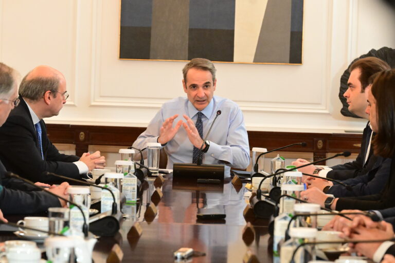 Μητσοτάκης: Η κυβέρνηση εγγυάται ότι η οικονομία είναι έτοιμη για τις προκλήσεις μετά τους δασμούς &