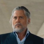 Τζόνι Ντεπ: Άλλαξε εμφάνιση για την ταινία «Day Drinker» – Αγνώριστος με άσπρα μαλλιά και γένια