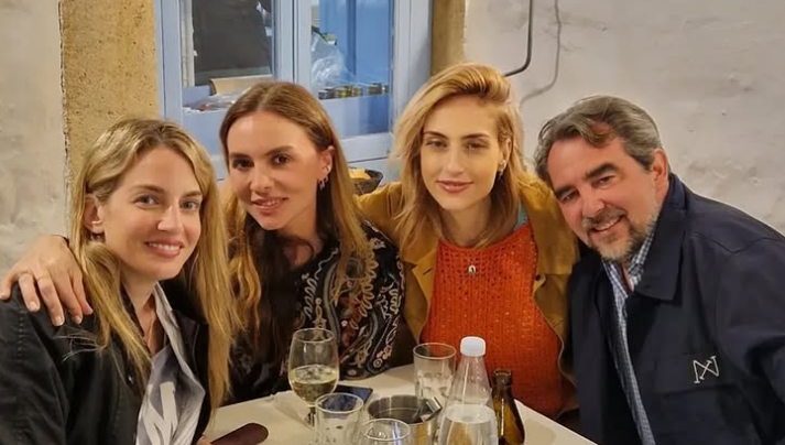 Νικόλαος Ντε Γκρες και Χρυσή Βαρδινογιάννη: Φωτογραφίες απο το πρώτο τους Πάσχα ως ζευγάρι στην Πάτμο [εικόνες – βίντεο]