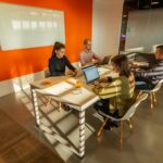 Γενιά Ζ: Ένας στους δύο σκέφτεται να αλλάξει δουλειά