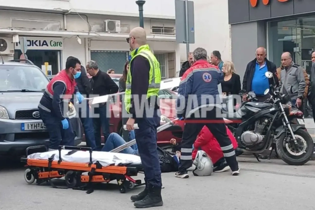 Βόλος: Τροχαίο ατύχημα με τραυματία – Αυτοκίνητο συγκρούστηκε με μηχανάκι