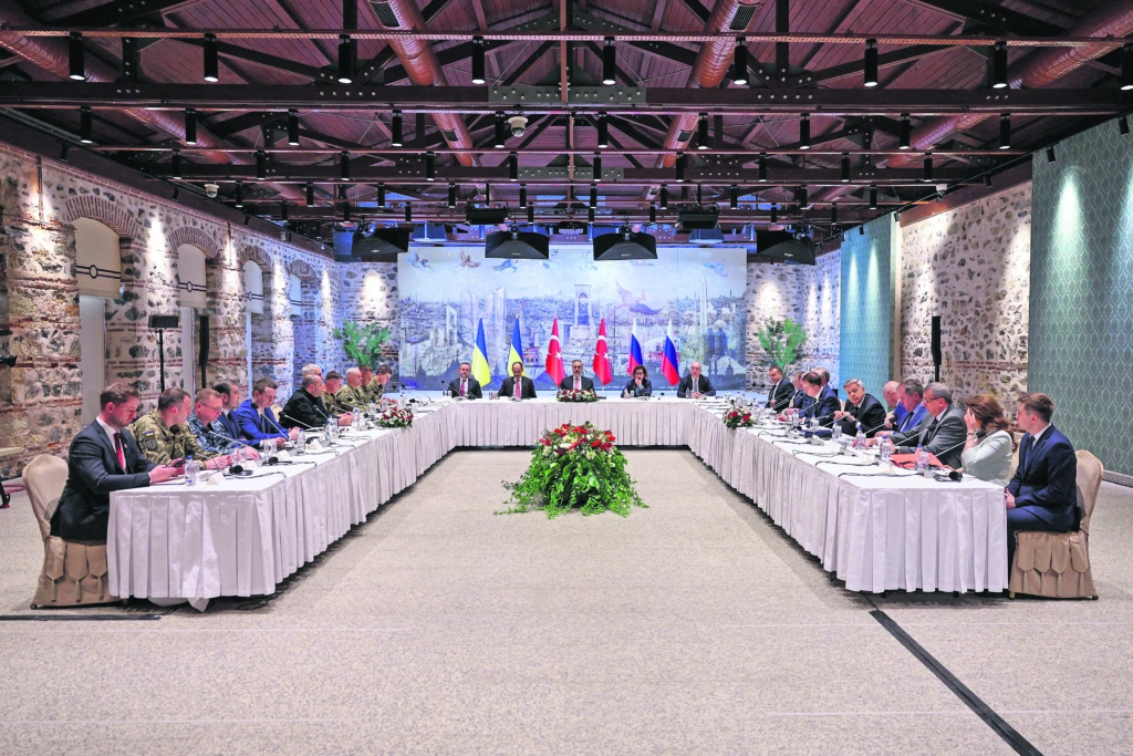 Ρωσία – Ουκρανία: Αργεί πολύ η ειρήνη – Το χρονικό του τετ α τετ στην Κωνσταντινούπολης