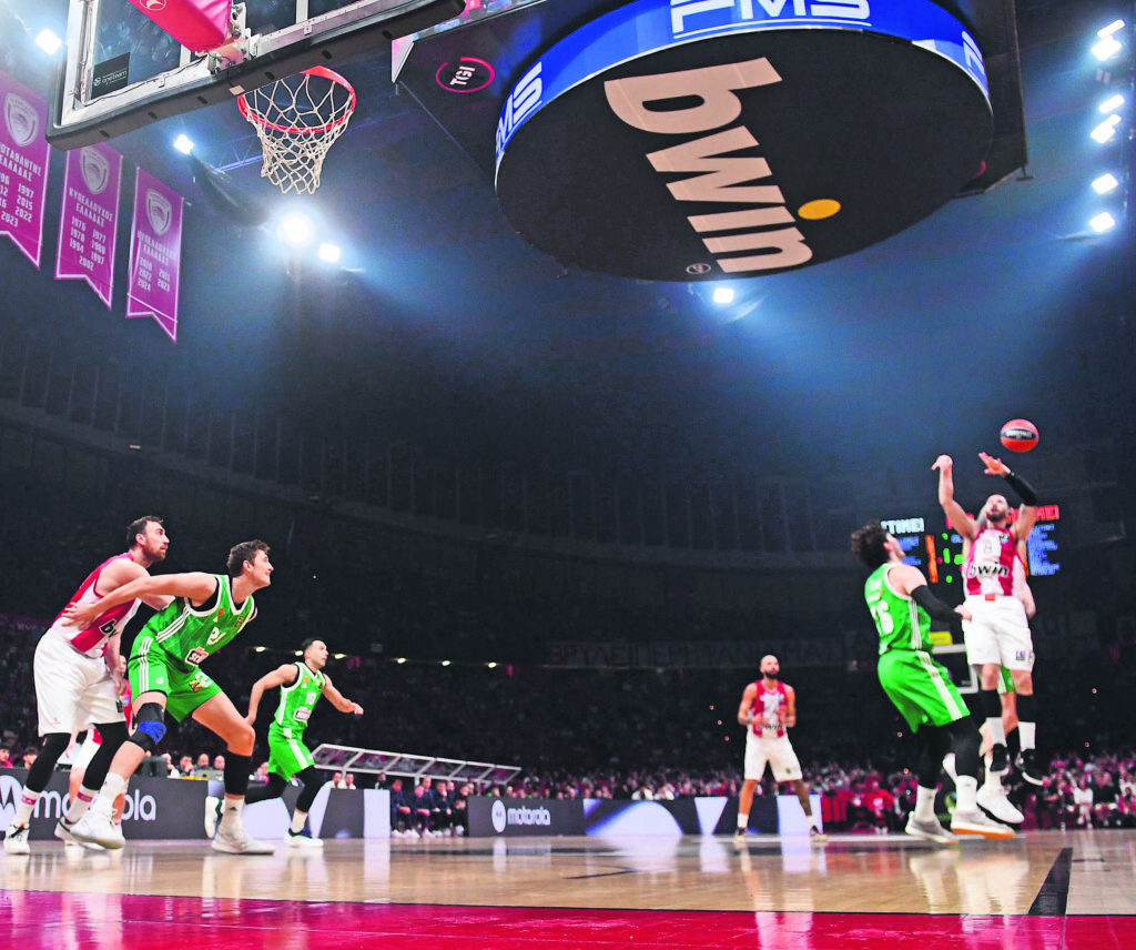 Euroleague Final Four: Ελληνιάδης και Κυρίτσης αναλύουν για τον ΕΤ τους ημιτελικούς