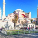 Αναβιώνει η ηχώ της Αγίας Σοφίας – Η χορωδία, η τεχνητή νοημοσύνη και οι βυζαντινές ψαλμωδίες