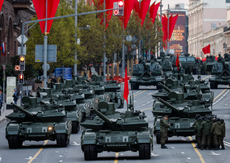 Ο Πούτιν γιορτάζει την «Ημέρα Νίκης» στη Μόσχα με μια μεγαλειώδη παρέλαση