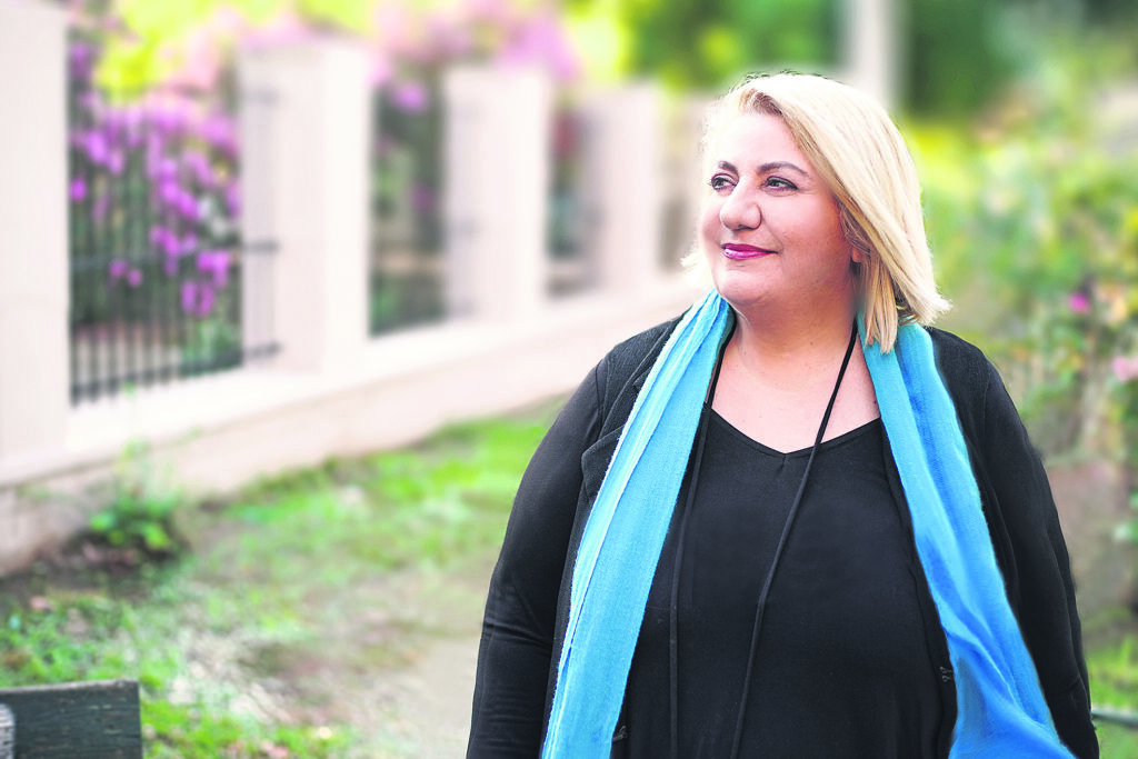 Αργυρώ Καπαρού στον ΕΤ για τη συναυλία της στον Φιλολογικό Σύλλογο «Παρνασσός»