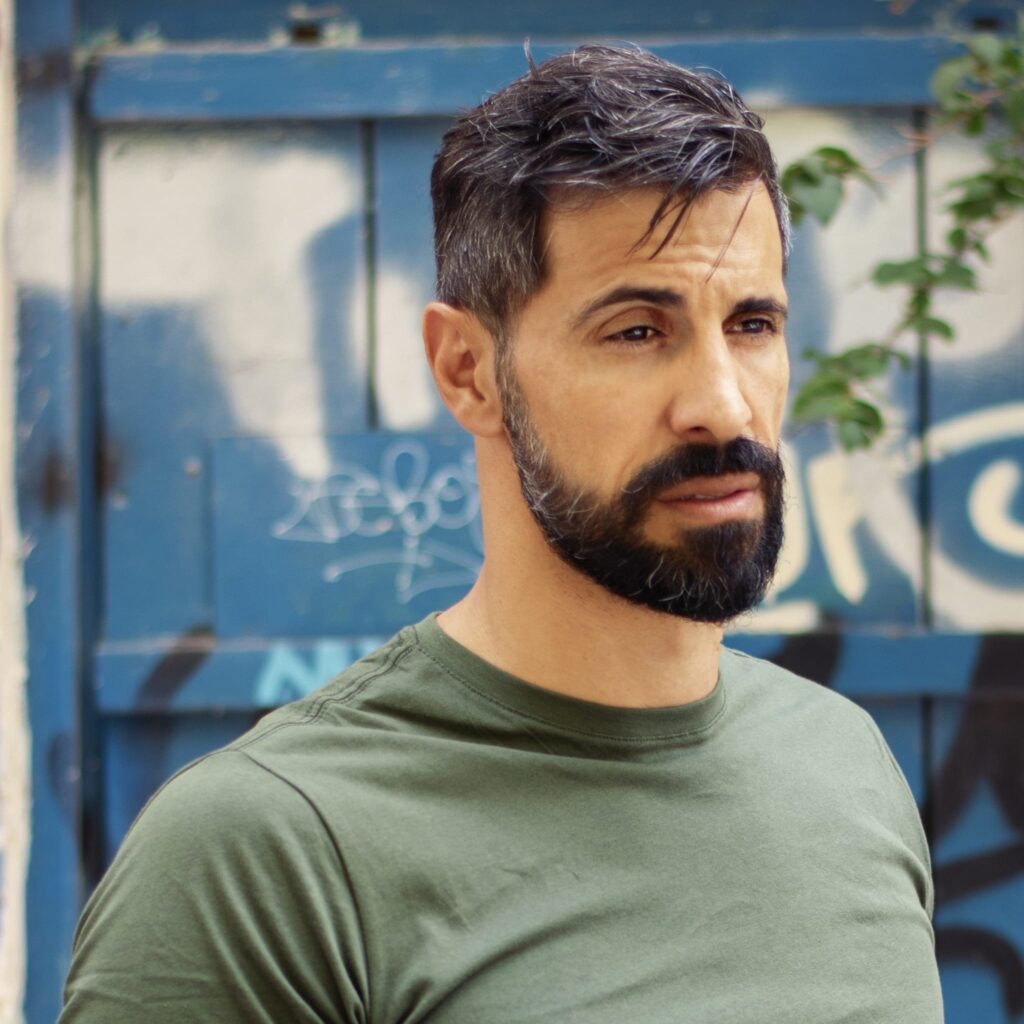 Γιώργος Παράσχος: Συγκλονίζει με τη δύσκολη μάχη που δίνει για την υγεία του – «Μη κοιτάς το τ