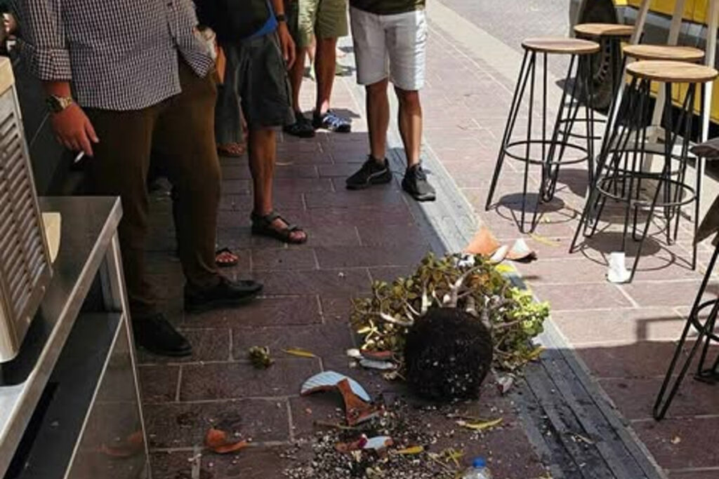 Χανιά: Στο νοσοκομείο τουρίστρια μετά από πτώση γλάστρας