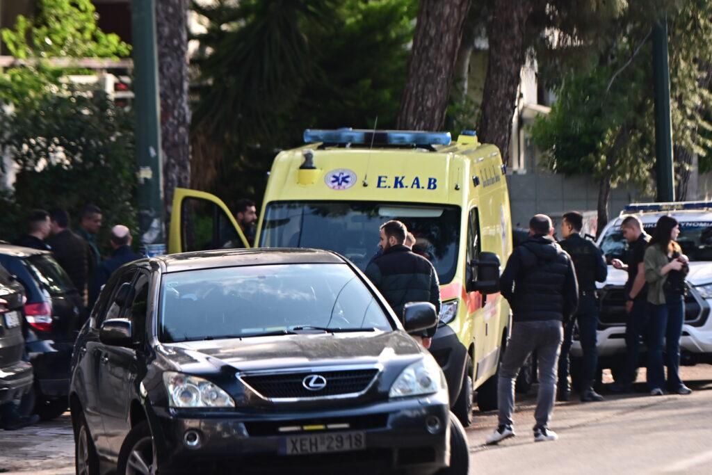 Τροχαίο στο Χαλάνδρι: Φρουρούμενος νοσηλεύεται ο οδηγός που παρέσυρε τρεις πεζούς σε στάση λεωφορείο