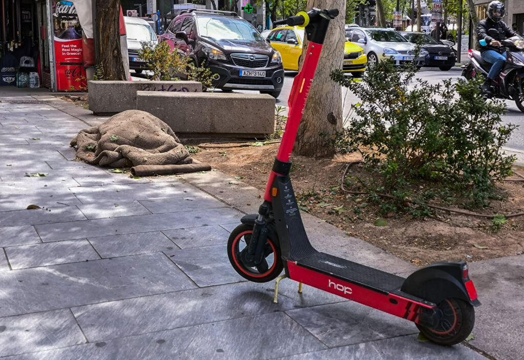 Ηλεκτρικά πατίνια: Έρχονται αλλαγές για το κέντρο της Αθήνας - Τι προβλέπει η νέα πολιτική