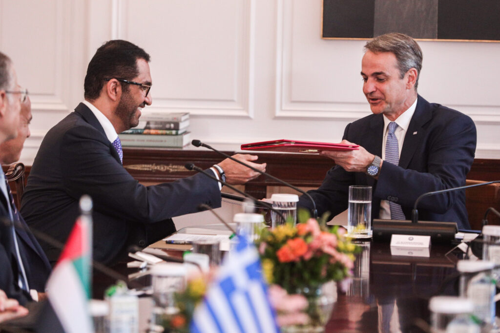 Μητσοτάκης: Συναντήθηκε με τον υπουργό Βιομηχανίας των ΗΑΕ – Ανανεώθηκε η Σύμβαση Αποφυγής Διπ