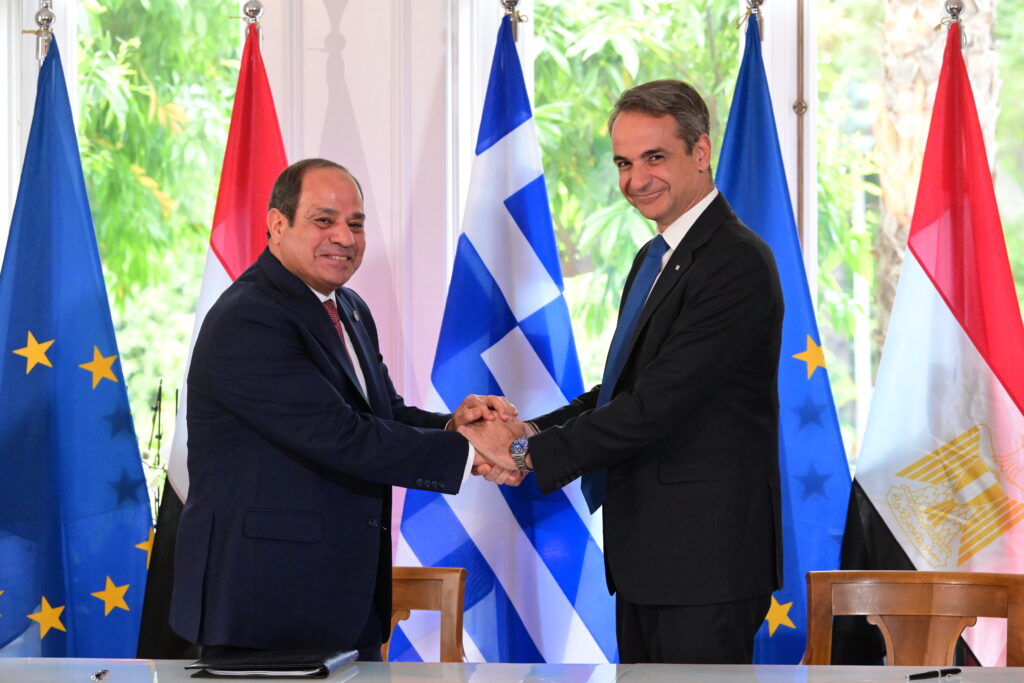 Μητσοτάκης – Αλ Σίσι: Υπέγραψαν διακήρυξη για τη στρατηγική εταιρική σχέση Αθήνας-Καΐρου