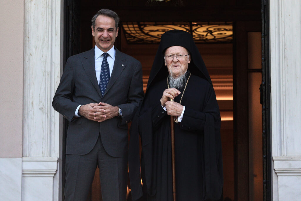 Μητσοτάκης σε Οικουμενικό Πατριάρχη: Η επίσκεψη σας μας δίνει δύναμη στον δύσκολο δρόμο της ανάταξης