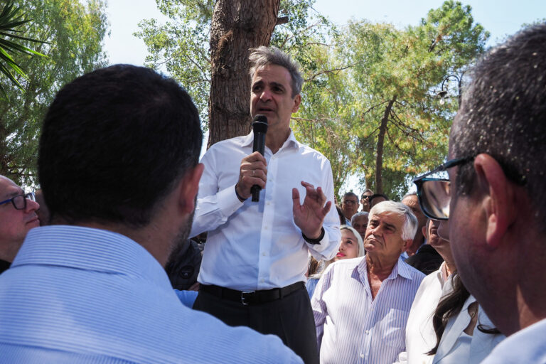 Μητσοτάκης από Εύβοια: Κάθε ημέρα εργαζόμαστε για να κάνουμε τη ζωή σας καλύτερη