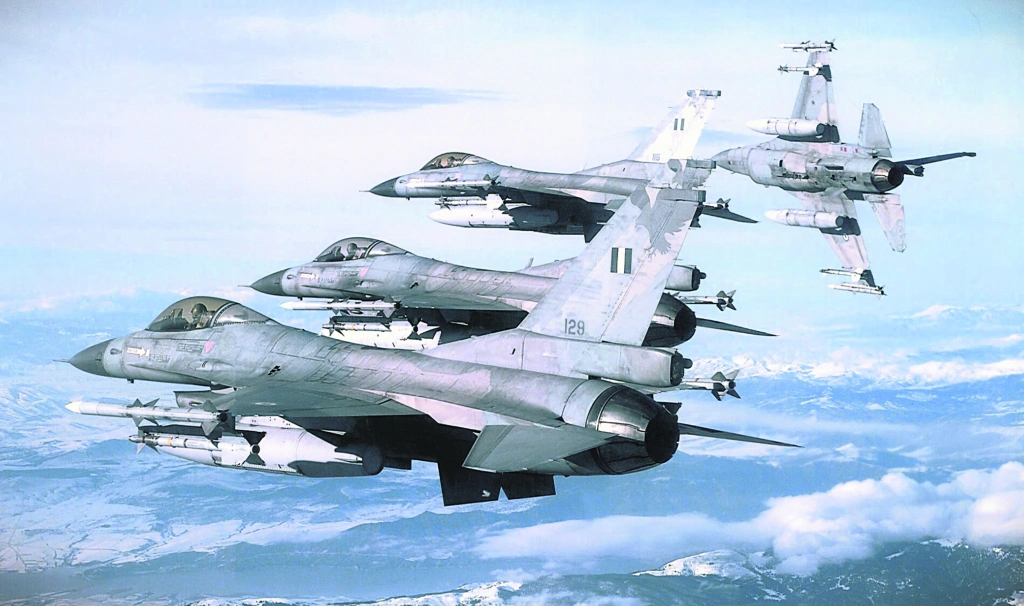 NATO: Ιπτάμενη παρουσία της Ελλάδας στη Μ. Θάλασσα