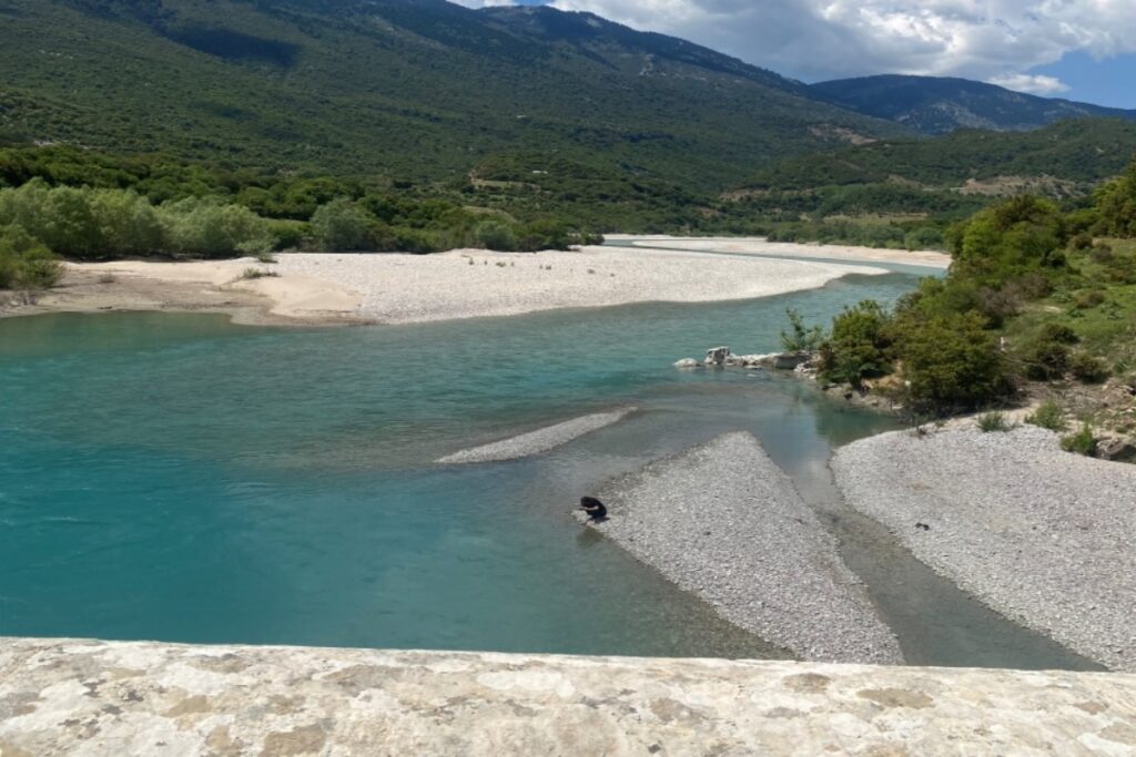 Παράθυρο με θέα στην Αργιθέα – Τι είδαν ο Μιχαήλ, η Ντανιέλα και ο Ε.Τ. στα θεσσαλικά Άγραφα