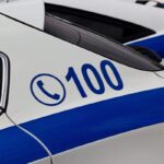 Θεσσαλονίκη: 16χρονοι προκάλεσαν φθορές σε θυρίδες εταιρείας κούριερ και άρπαξαν ζευγάρι με παπούτσια