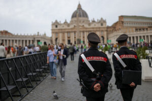Κονκλάβιο: Τα μέτρα του Βατικανού για να μην διαρρεύσουν πληροφορίες