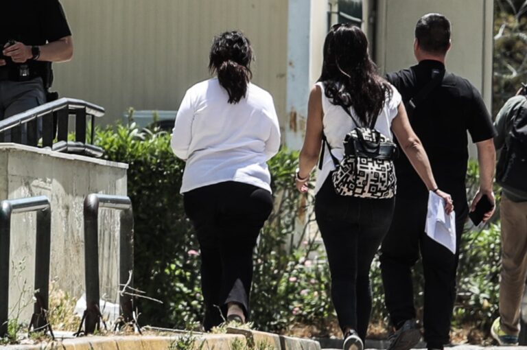 Απάτη με δημοσιογράφο: Kατηγορείται ότι εξαπάτησε ακόμα και άτομα με αναπηρία – Τι ανέφεραν θύματα