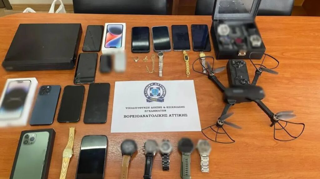 Σπείρα «τεχνολογίας» με βάση τα Άνω Λιόσια – Άνοιγαν σπίτια σε Αττική και Χαλκίδα με drone &#