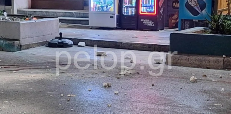 Πάτρα: Πέθανε ο 59χρονος που έπεσαν μπάζα από πολυκατοικία στο κεφάλι του