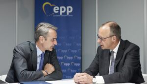 Σε εξέλιξη η συνάντηση Μητσοτάκη-Μερτς στο Βερολίνο