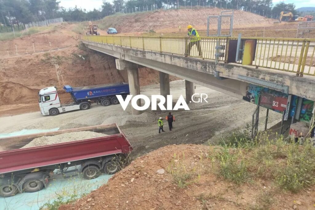 Θεσσαλονίκη – Flyover : Σε εξέλιξη οι εργασίες για την κατεδάφιση της γέφυρας Περραιβού [Βίντε