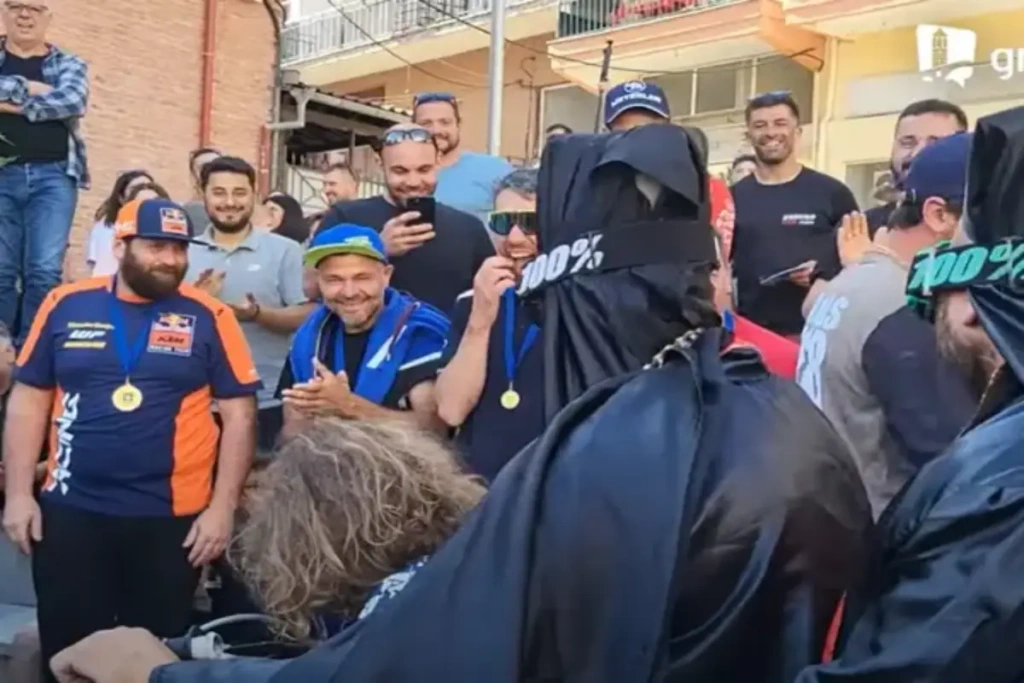 Μητροπολίτης Γρεβενών: Πυρ και μανία με ρασοφόρους αθλητές σε αγώνα [Βίντεο]