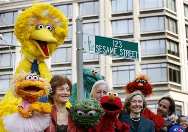 Sesame Street: Η δημοφιλής παιδική σειρά μετακομίζει στο Netflix – Ποιος ο ρόλος του… Τραμπ