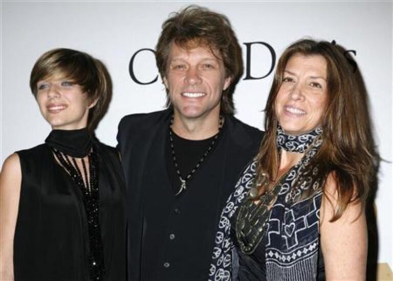 Jon Bon Jovi: Ένας χρόνος μετά την αποκάλυψη απιστίας – Γιορτάζει 36 χρόνια… γάμου