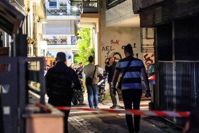 Λάρισα: Ομολόγησε ο 21χρονος ότι σκότωσε τη μητέρα του – Τι ερευνά η ΕΛΑΣ [Εικόνες-Βίντεο]