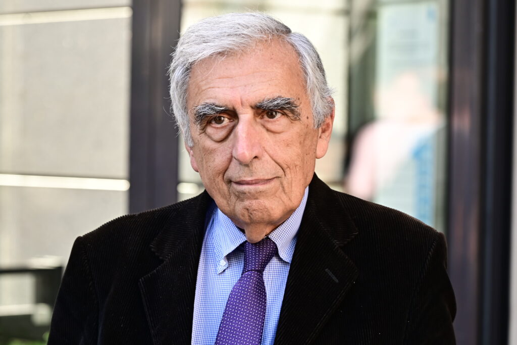 Παραιτήθηκε ο πρόεδρος της Αρχής Προστασίας Δεδομένων Προσωπικού Χαρακτήρα, Κωνσταντίνος Μενουδάκος