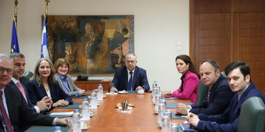 Συνάντηση Θεοδωρικάκου με αντιπροσωπεία της κρατικής αναπτυξιακής τράπεζας των ΗΠΑ