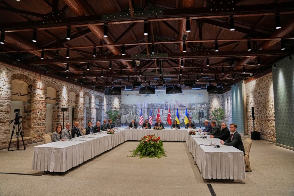Η Ρωσία πρότεινε στην Ουκρανία παύσεις εχθροπραξιών «για 24 έως 48 ώρες» στην πρώτη γραμμή των μαχών