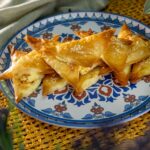 Θεϊκά τραγανά τυροπιτάκια με φύλλο κρούστας
