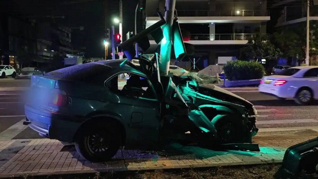 Τροχαίο στη Ποσειδώνος: Νεκρός ο ένας εκ των 4 τραυματιών