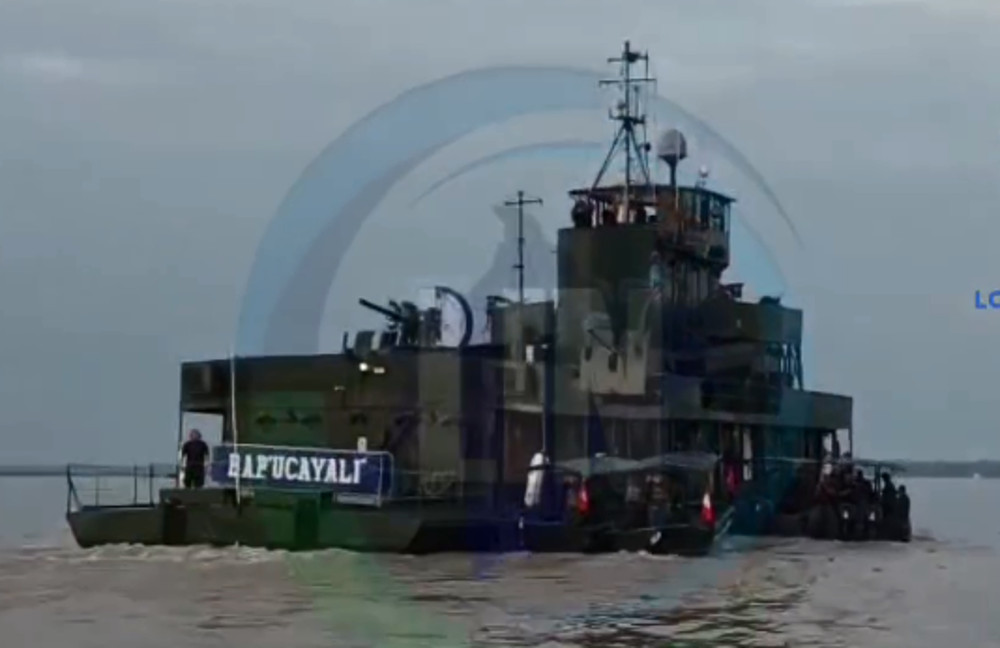Περού: Πολεμικό πλοίο συγκρούστηκε με εξέδρα άντλησης πετρελαίου στον Αμαζόνιο – Τουλάχιστον δύο νεκροί