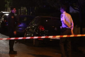 Τροχαίο στο Χαλάνδρι: Επίτηδες έπεσε στη στάση λεωφορείων ο 49χρονος; - Φέρεται να είχε νοσηλευτεί σε ψυχιατρείο